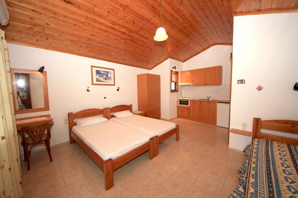 Amalia Studios Skiathos-stad Buitenkant foto