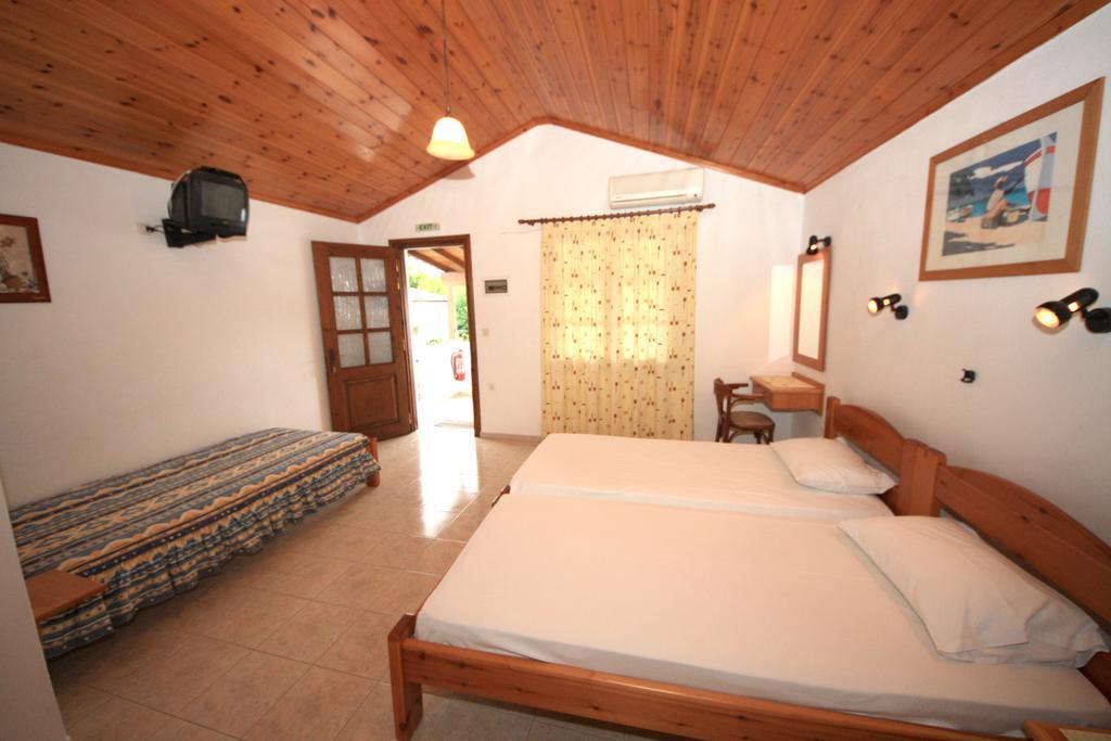 Amalia Studios Skiathos-stad Buitenkant foto