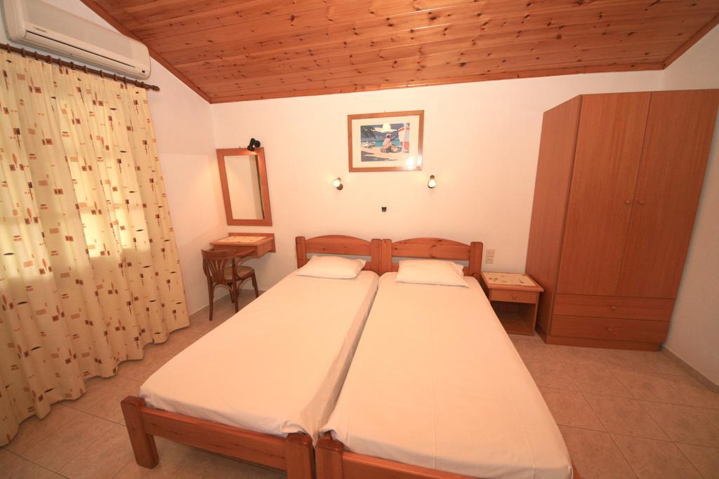 Amalia Studios Skiathos-stad Buitenkant foto